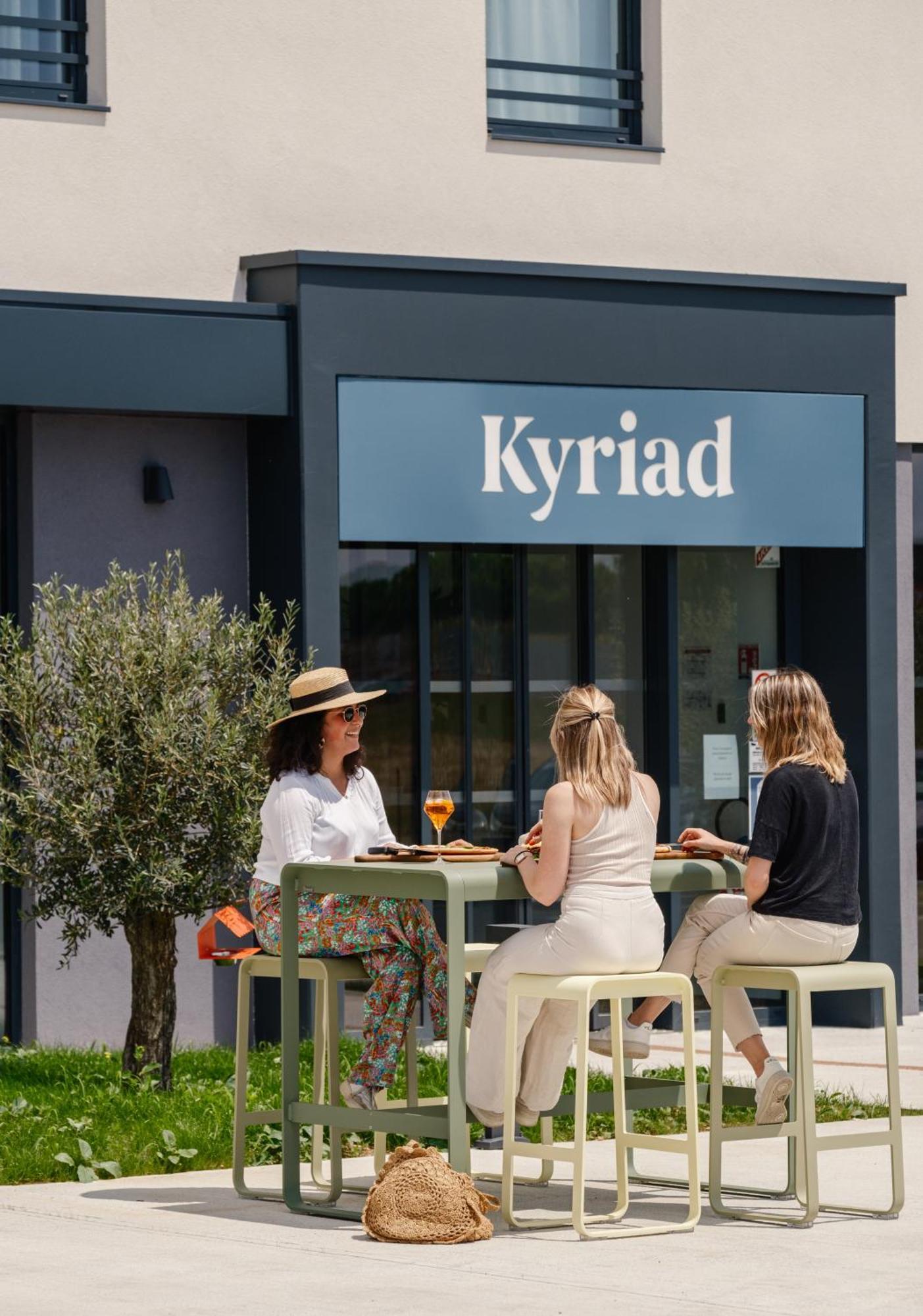 Kyriad Chateauroux Nord - Aeroport Déols المظهر الخارجي الصورة